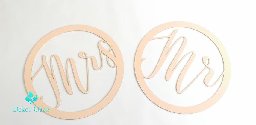 Esküvői Mr és Mrs felirat – 55cm átmérő - választható szín és felirat