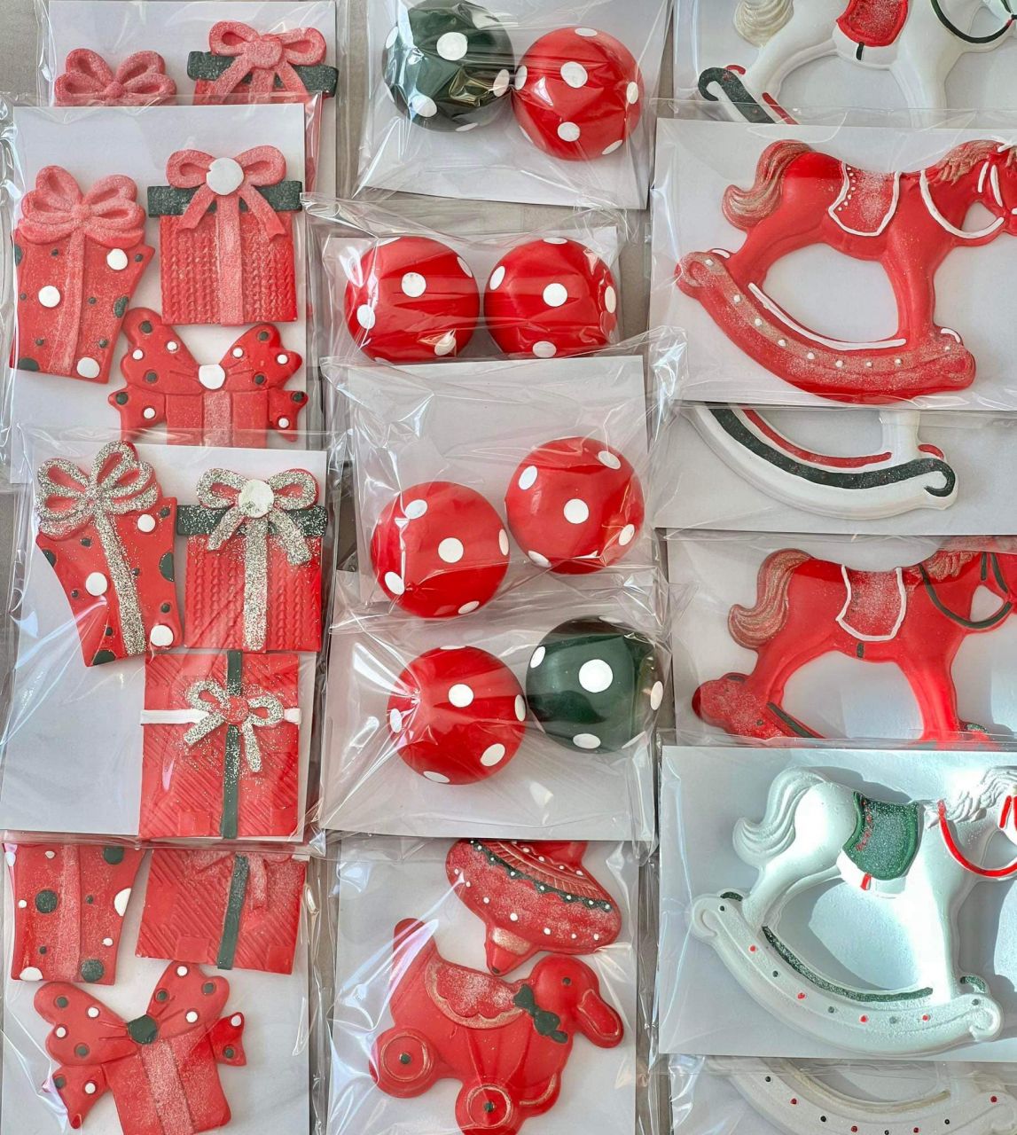 Karácsonyi ajándékdoboz 3D gipsz figura szett - Több színben 