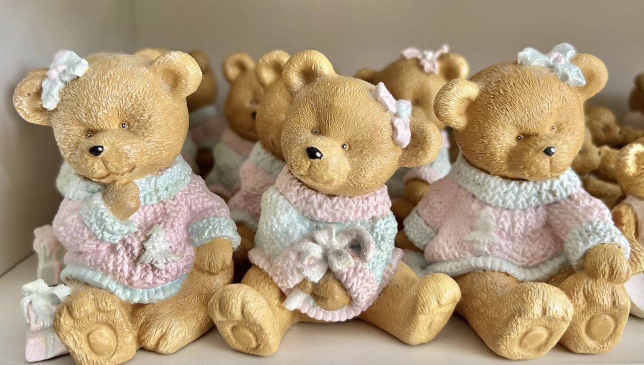 Ülő mackó 3D-s gipsz figura - 7 színben  Ülő mackó 3D-s gipsz figura - 7 színben