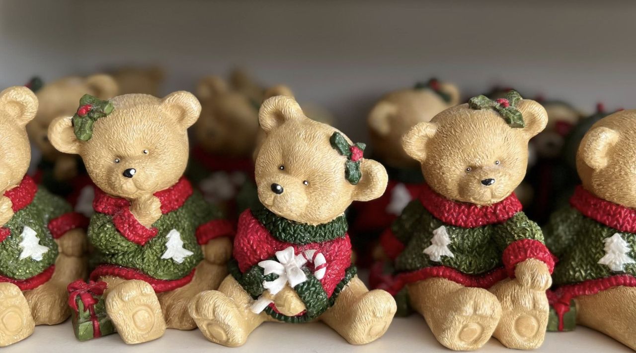 Ülő mackó gipsz figura - 7 színben  Ülő mackó gipsz figura - 7 színben