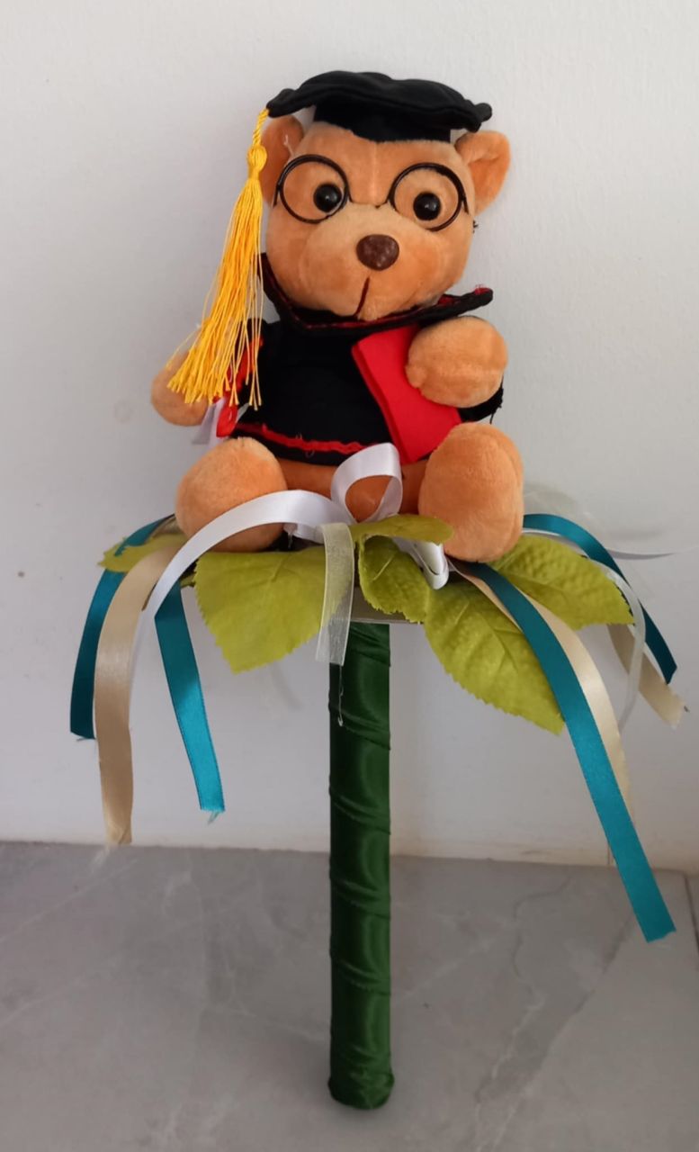 Ballagási csokor kalapos maci 40cm - 2 Ballagási csokor kalapos maci 40cm - 2