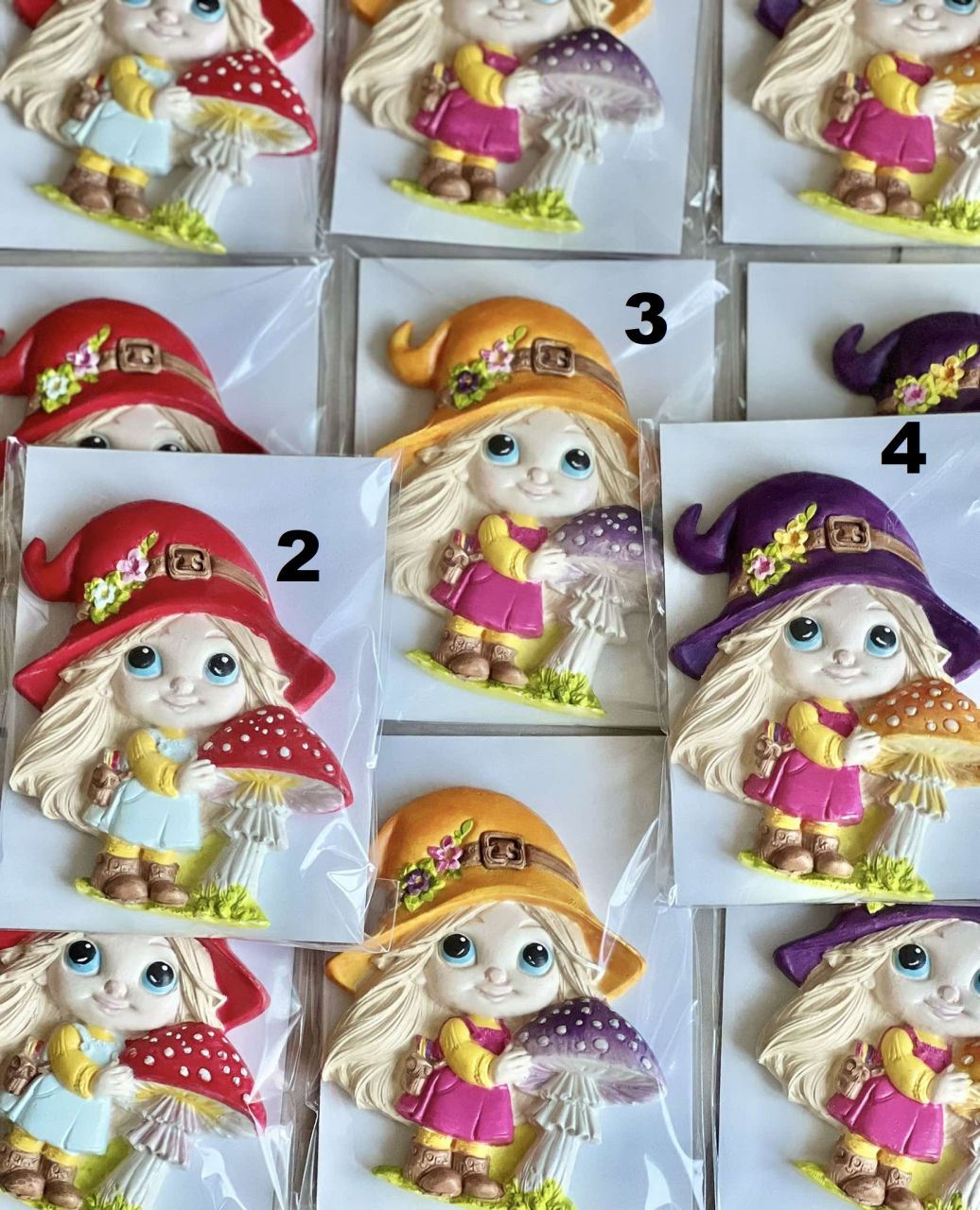 Gipsz kislány gombával - 5 féle Gipsz kislány gombával - 5 féle