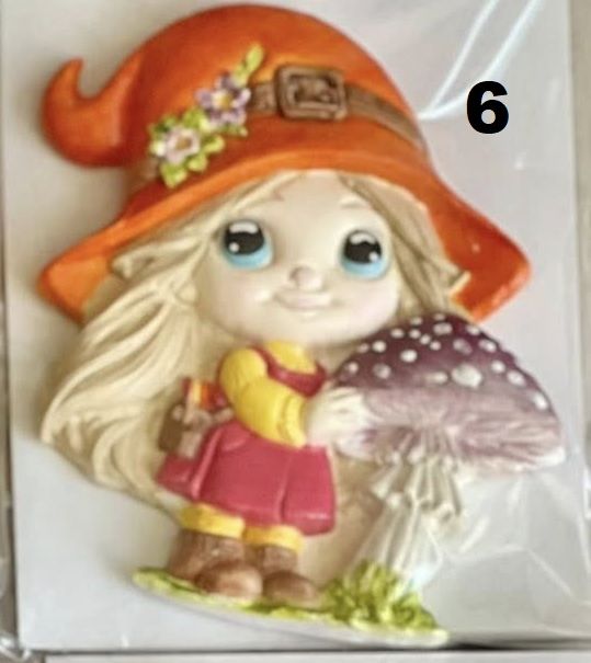 Gipsz kislány gombával - 6 féle Gipsz kislány gombával - 6 féle