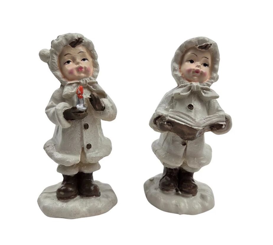 Éneklő fehér kabátos figura- 2 féle Éneklő fehér kabátos figura- 2 féle