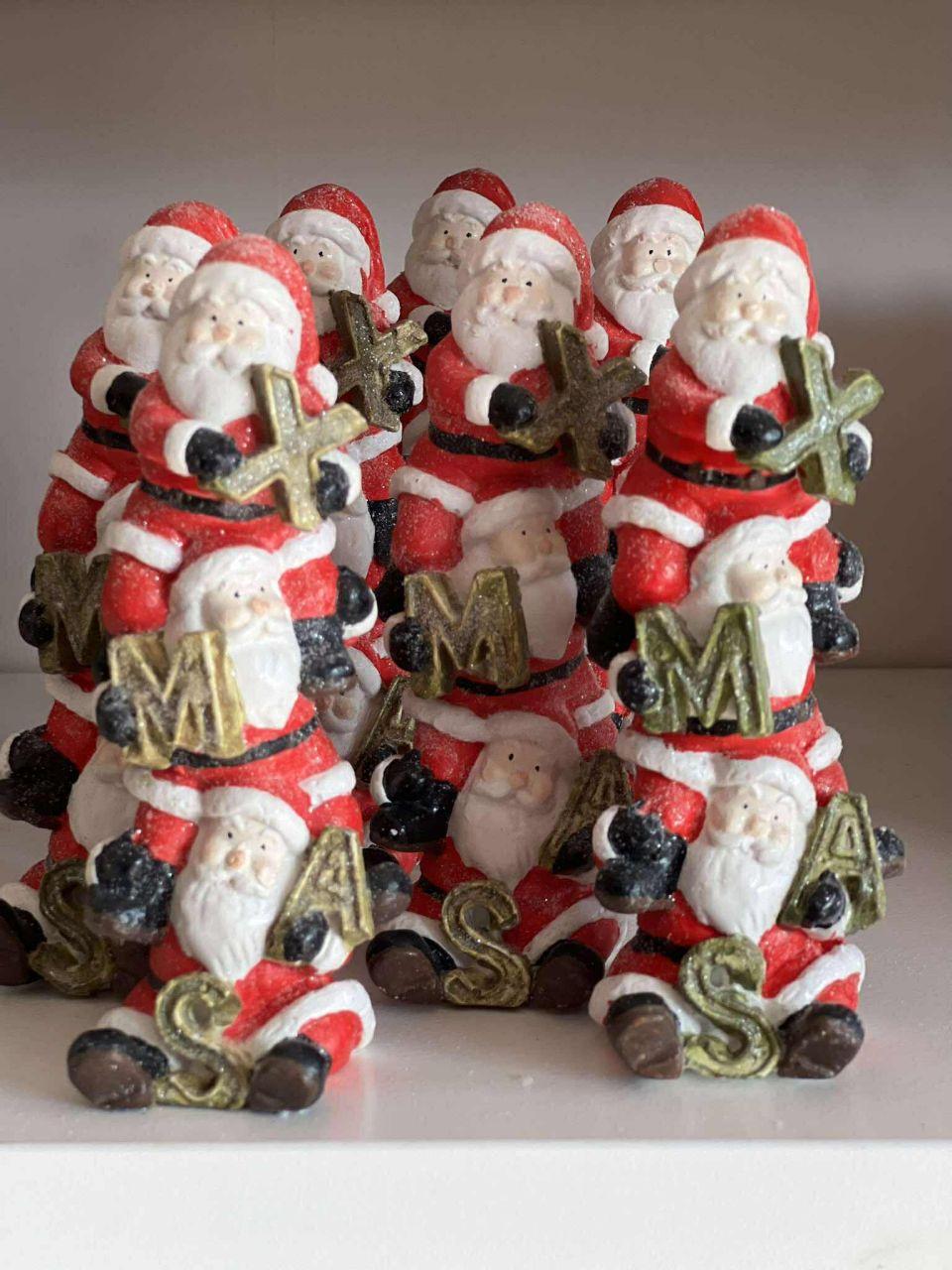 3D-s gipsz télapó torony XMAS felirattal 3D-s gipsz télapó torony XMAS felirattal