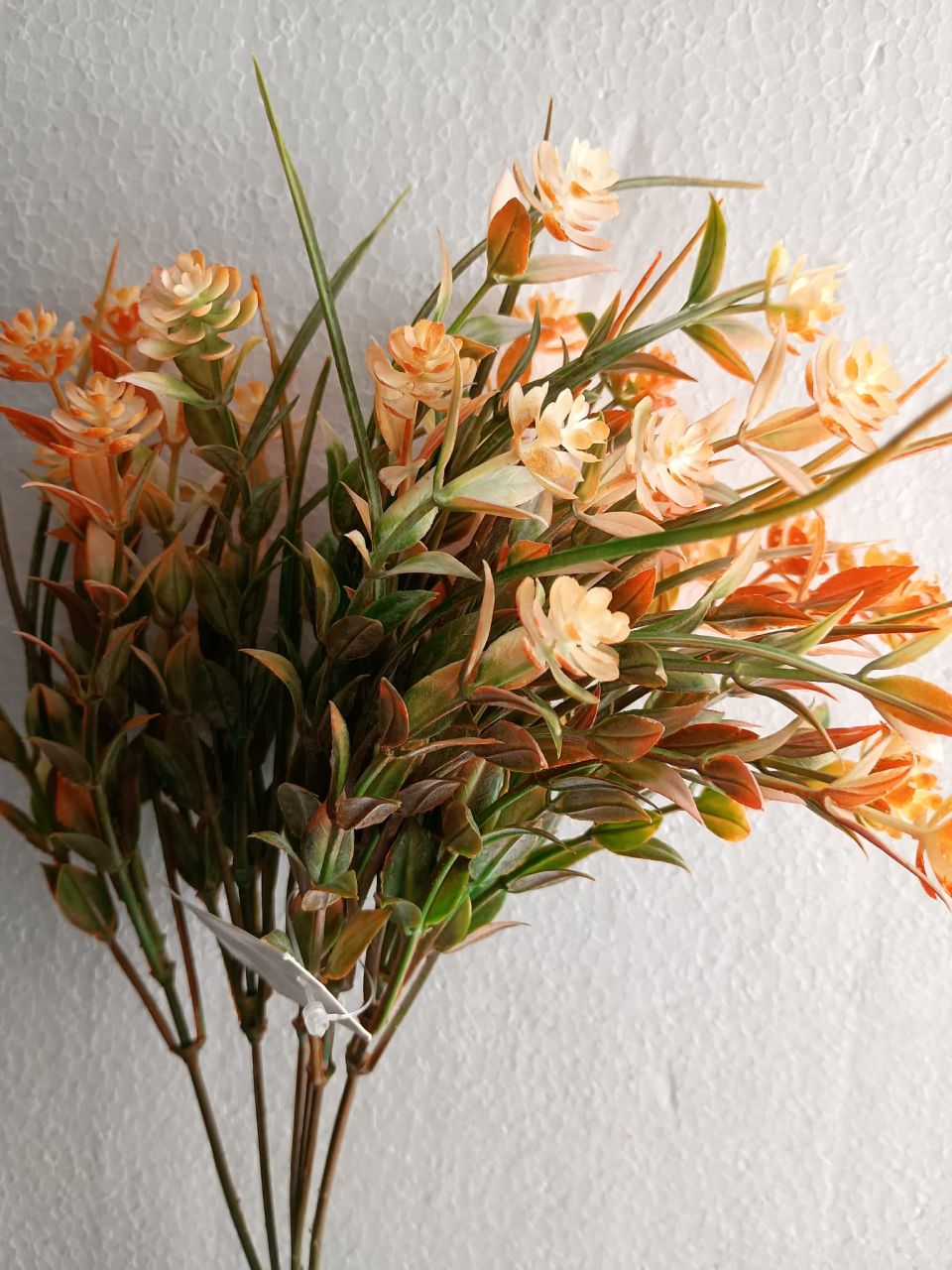 Narancs-zöld műzöld