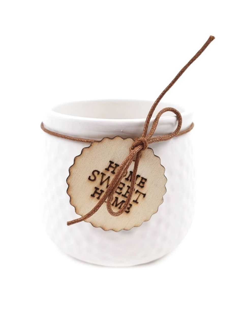 Fa cimkés Home Sweet Home kaspó - 3 színben 2 méretben Fa cimkés Home Sweet Home kaspó - 3 színben 2 méretben