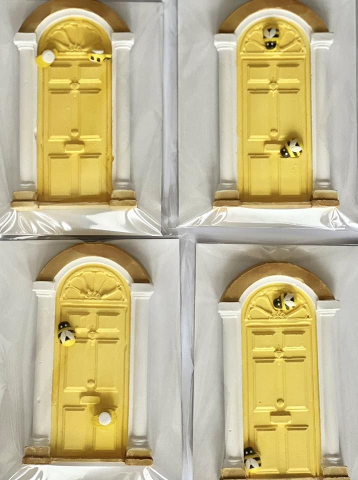 Gipsz sárga ajtó öntapi méhecskével csomag