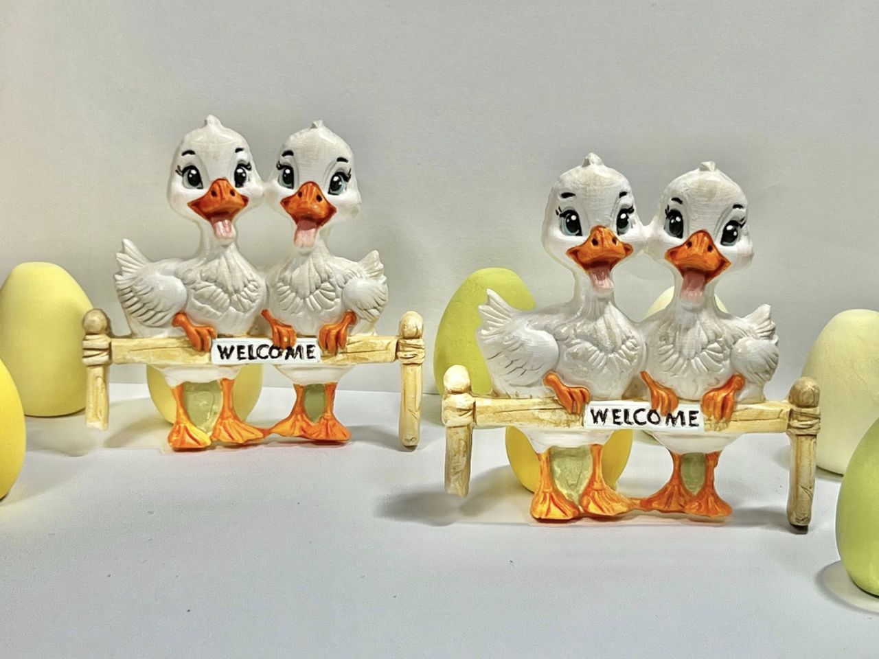 Gipsz liba Welcome felirattal