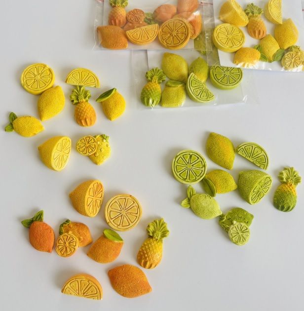 Citrus Mix 8 db – Kézzel készült magyar gipsz dekoráció -3 színben Citrus Mix 8 db – Kézzel készült magyar gipsz dekoráció -3 színben