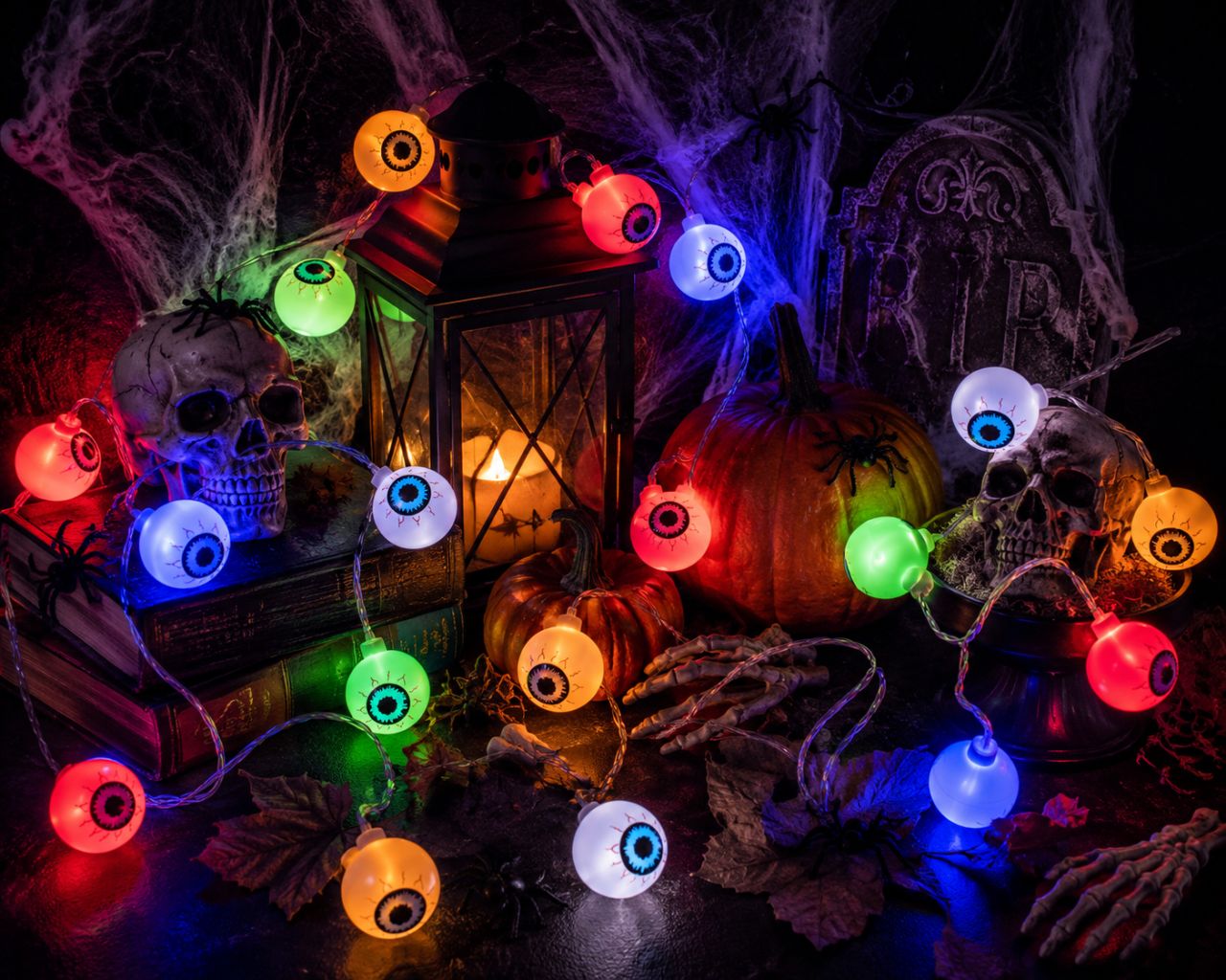 Halloween LED szemgolyó égősor – Világító szem fényfüzér dekoráció Halloween LED szemgolyó égősor – Világító szem fényfüzér dekoráció