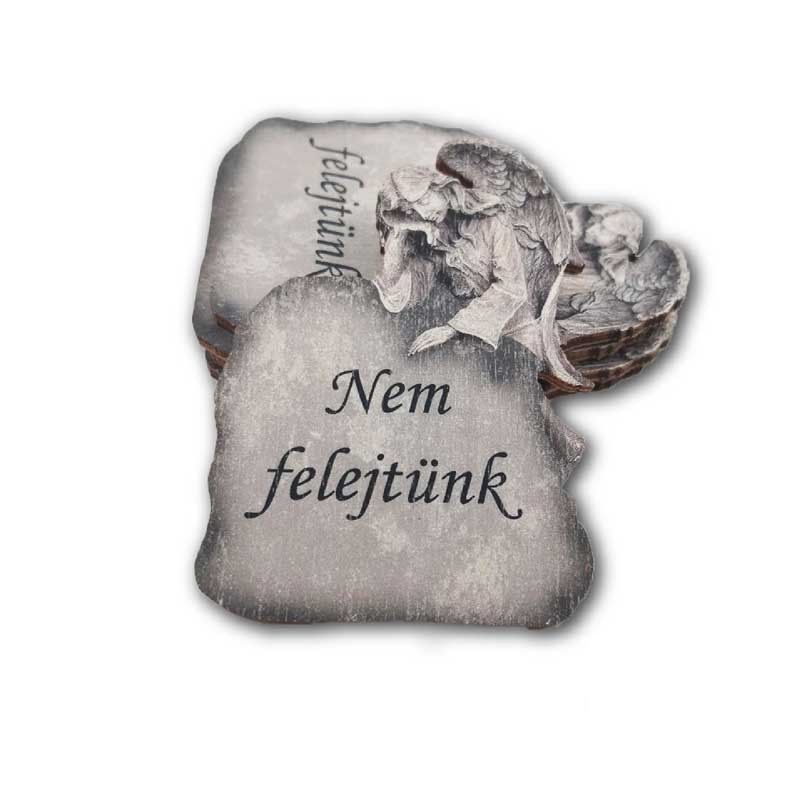 Kőtáblán könyöklő angyal fa kegyeleti dísz – 3 féle felirattal, 8 × 6 cm Kőtáblán könyöklő angyal fa kegyeleti dísz – 3 féle felirattal, 8 × 6 cm